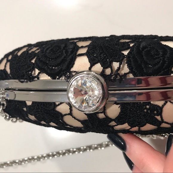 Sondra Roberts clutch - champagne and black lace - Picture 6 of 8